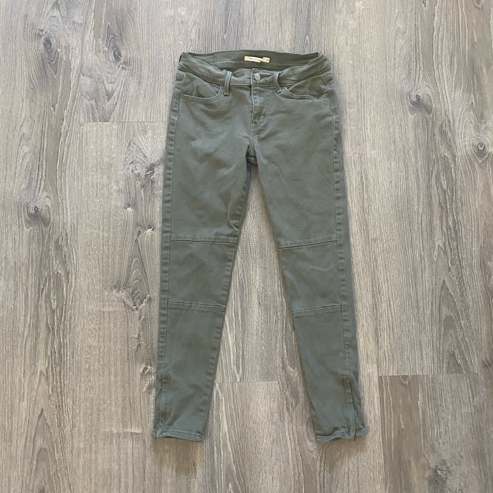 710 Levi pants